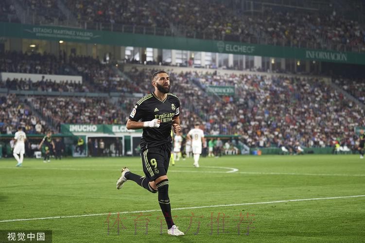 西甲-本泽马双响+任意球破门!皇马3-1西班牙人 西甲-本泽马双响+任意球破门!皇马3-1西班牙人